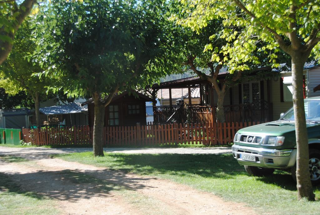 Camping Organya Hotel Exterior foto