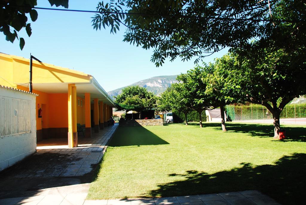 Camping Organya Hotel Exterior foto